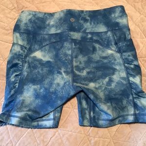Lululemon short like new